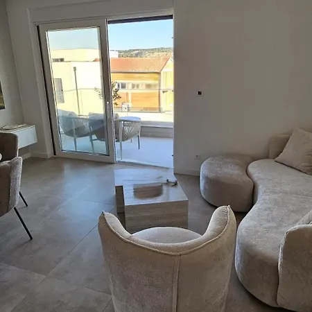 Dii Luxury 2