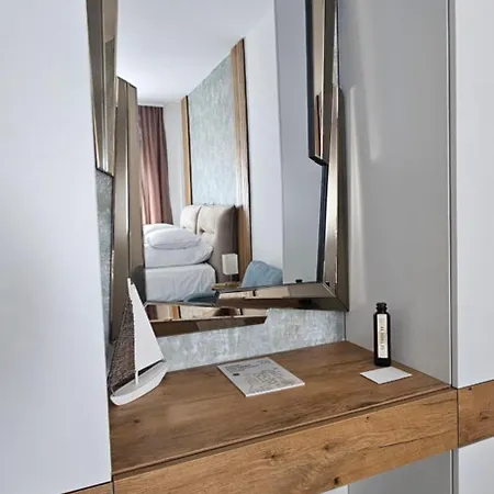 Dii Luxury 2 Трогір